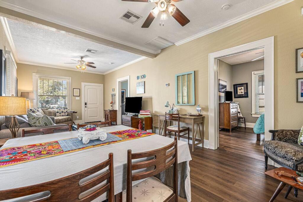Beachy Bungalow! 2Bd, King Bed Γκάλβεστον Εξωτερικό φωτογραφία